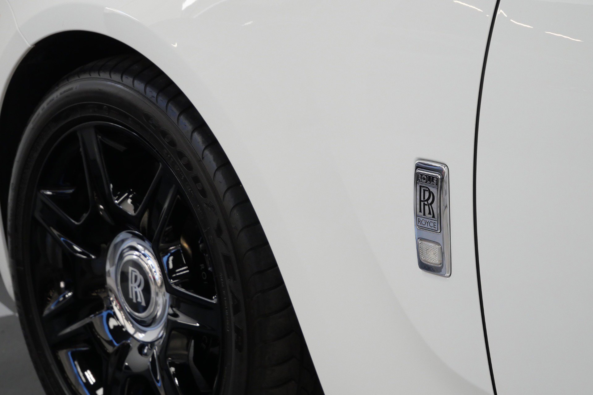 Used 2013 Rolls-Royce Ghost image 49