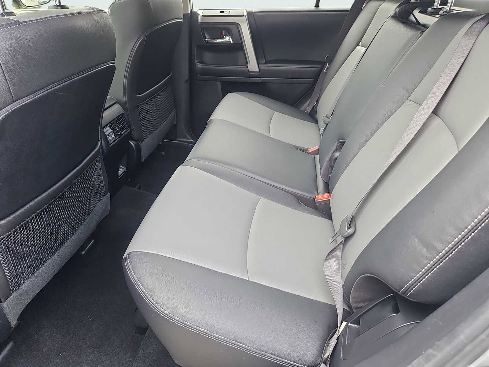 Used 2023 Toyota 4Runner SR5 Premium w/ Moonroof Package AWD/4WD image 32