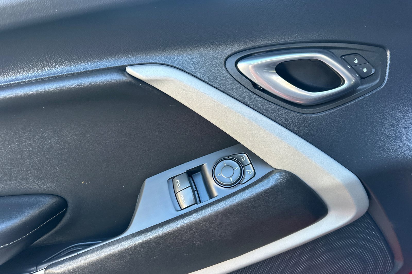 Used 2023 Chevrolet Camaro LT image 11