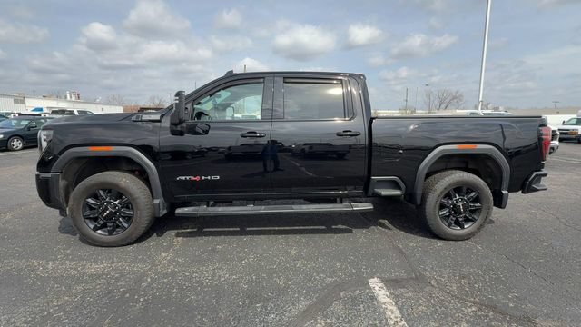 Used 2024 GMC Sierra 2500 AT4 w/ Technology Package AWD/4WD image 5