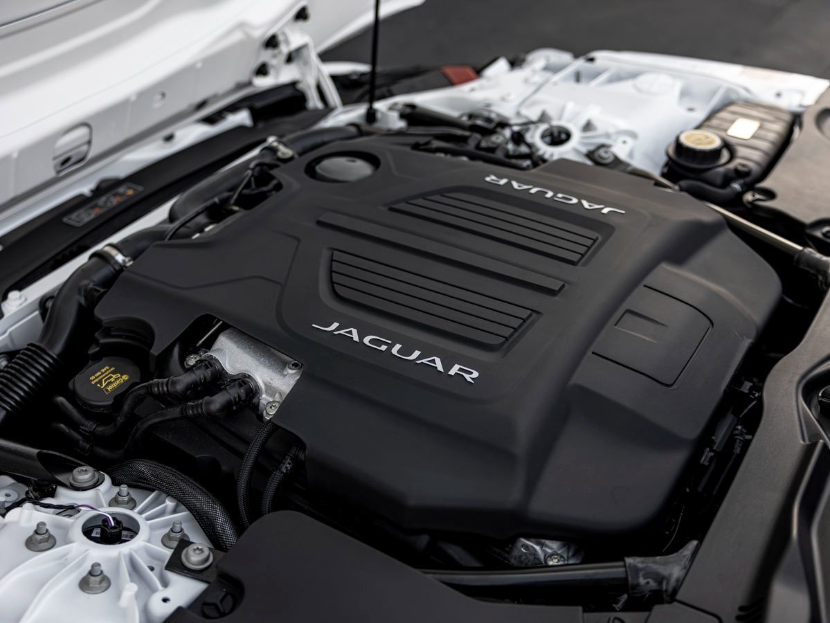 New 2024 Jaguar F-TYPE Coupe AWD image 27