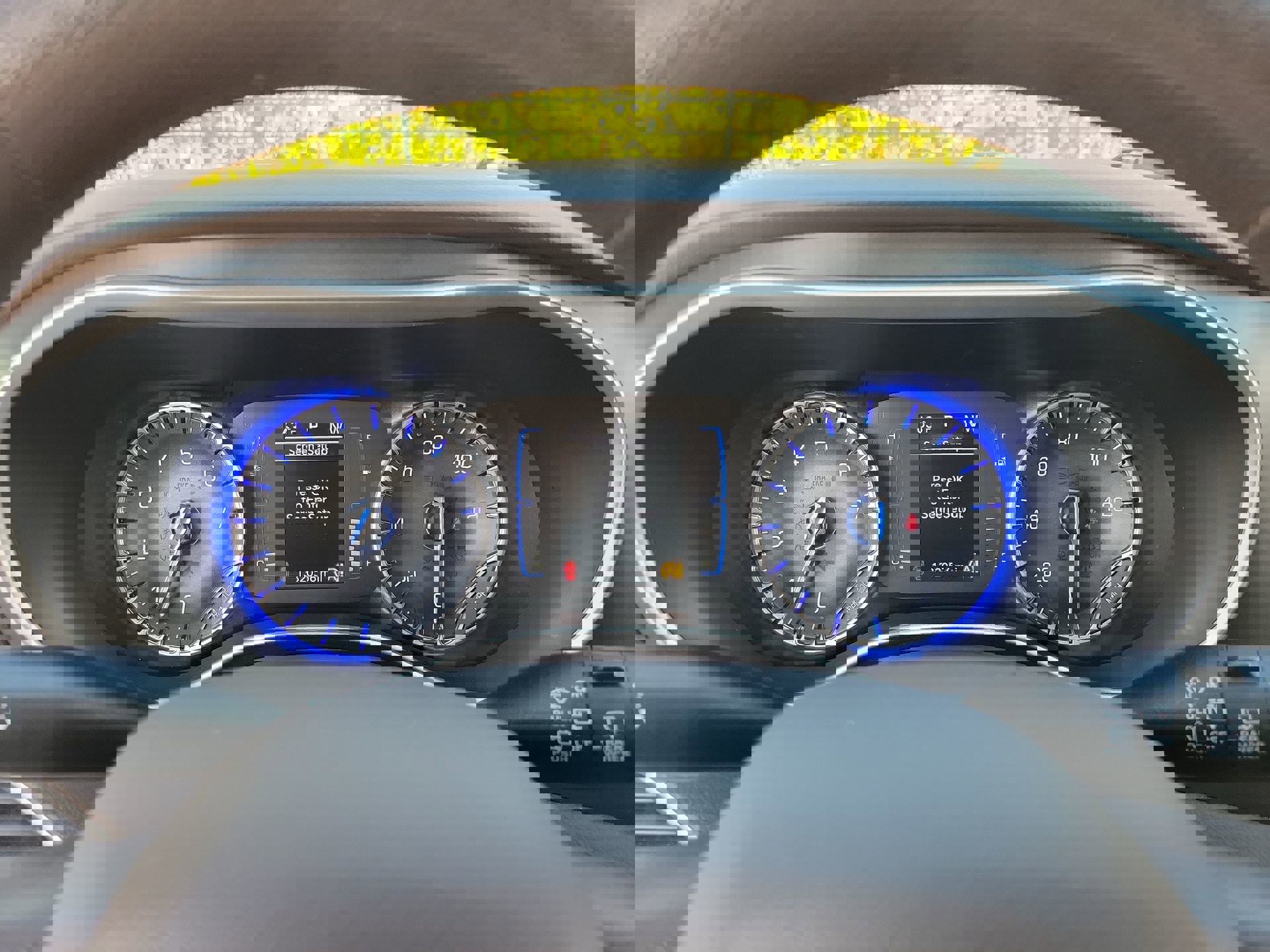 Used 2020 Chrysler Pacifica Touring w/ Tire & Wheel Group image 31