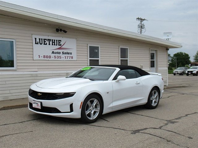 Used 2019 Chevrolet Camaro LT image 3