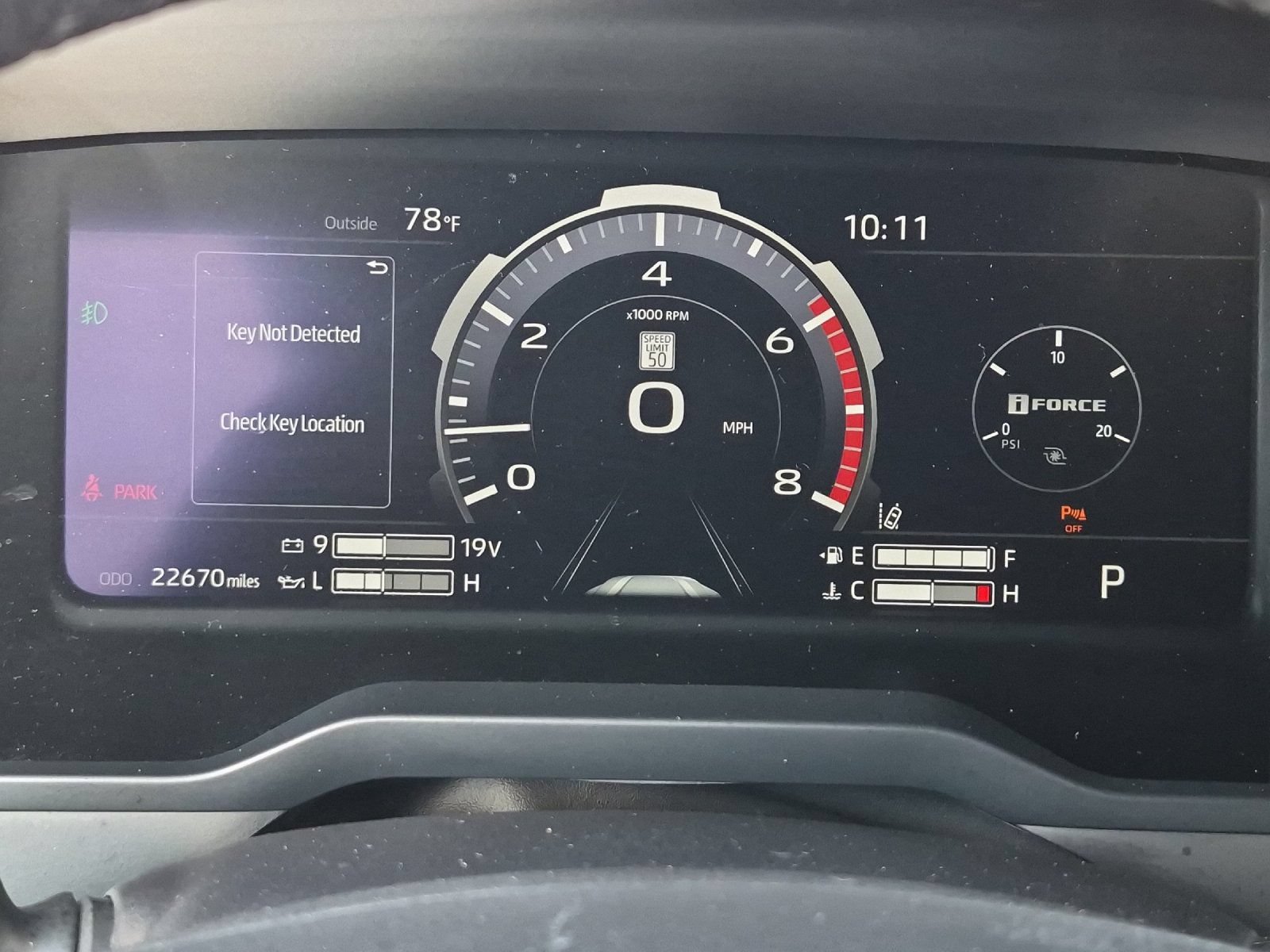 Used 2025 Toyota Tundra Limited AWD/4WD image 22