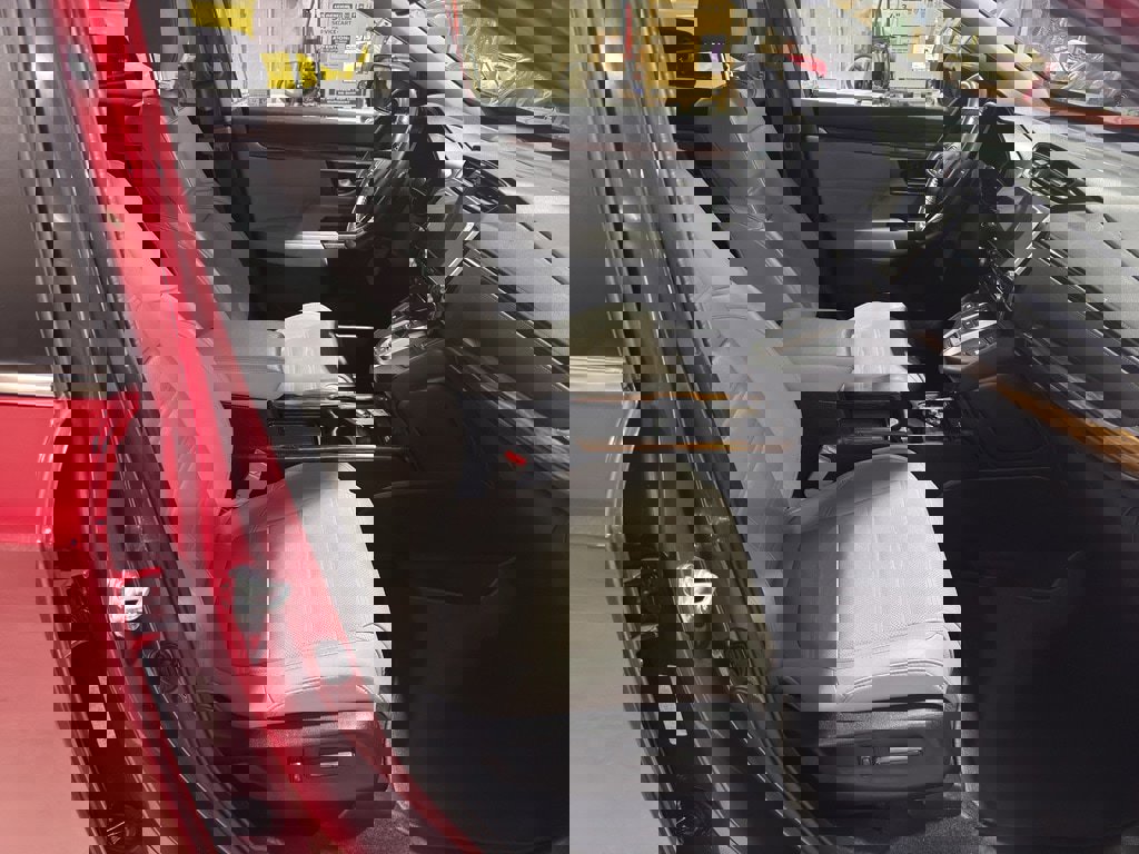 Used 2022 Honda CR-V Touring image 17