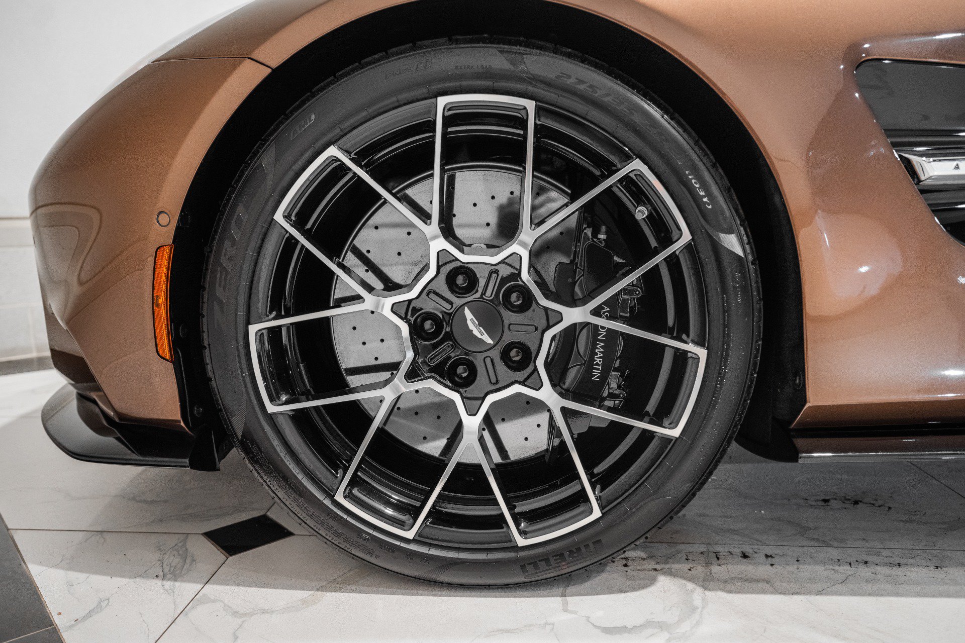 New 2026 Aston Martin Vanquish Convertible RWD image 4