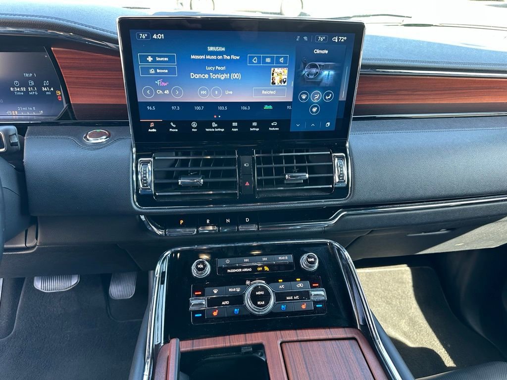 Used 2024 Lincoln Navigator L 4WD image 27