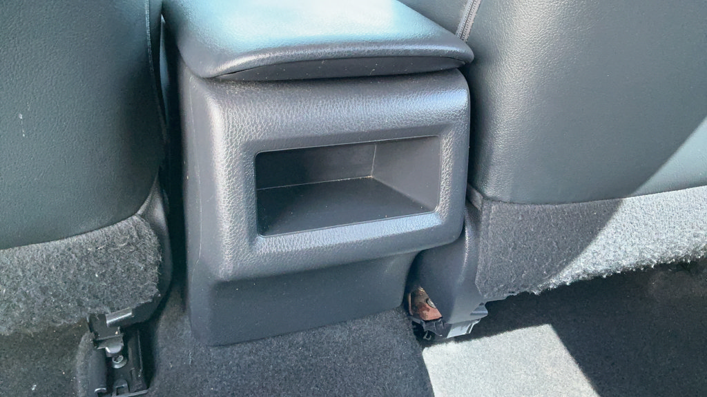 Used 2019 Toyota Camry SE FWD image 10