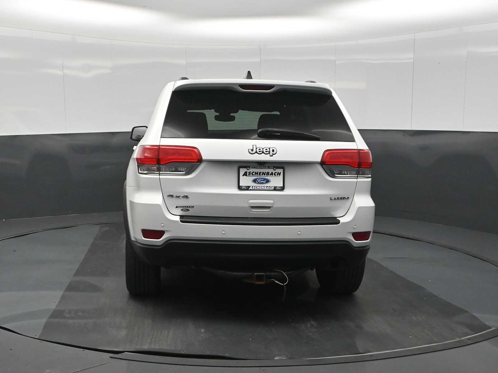 Used 2018 Jeep Grand Cherokee Laredo AWD/4WD image 7