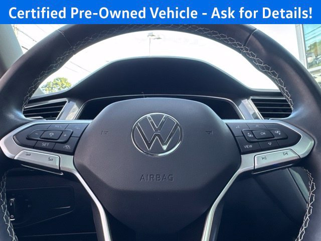 Certified 2022 Volkswagen Tiguan SE w/ Panoramic Sunroof Package AWD/4WD image 18