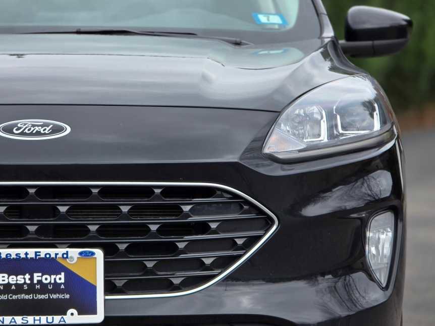 Used 2022 Ford Escape SEL w/ SEL Stealth AWD Package image 3