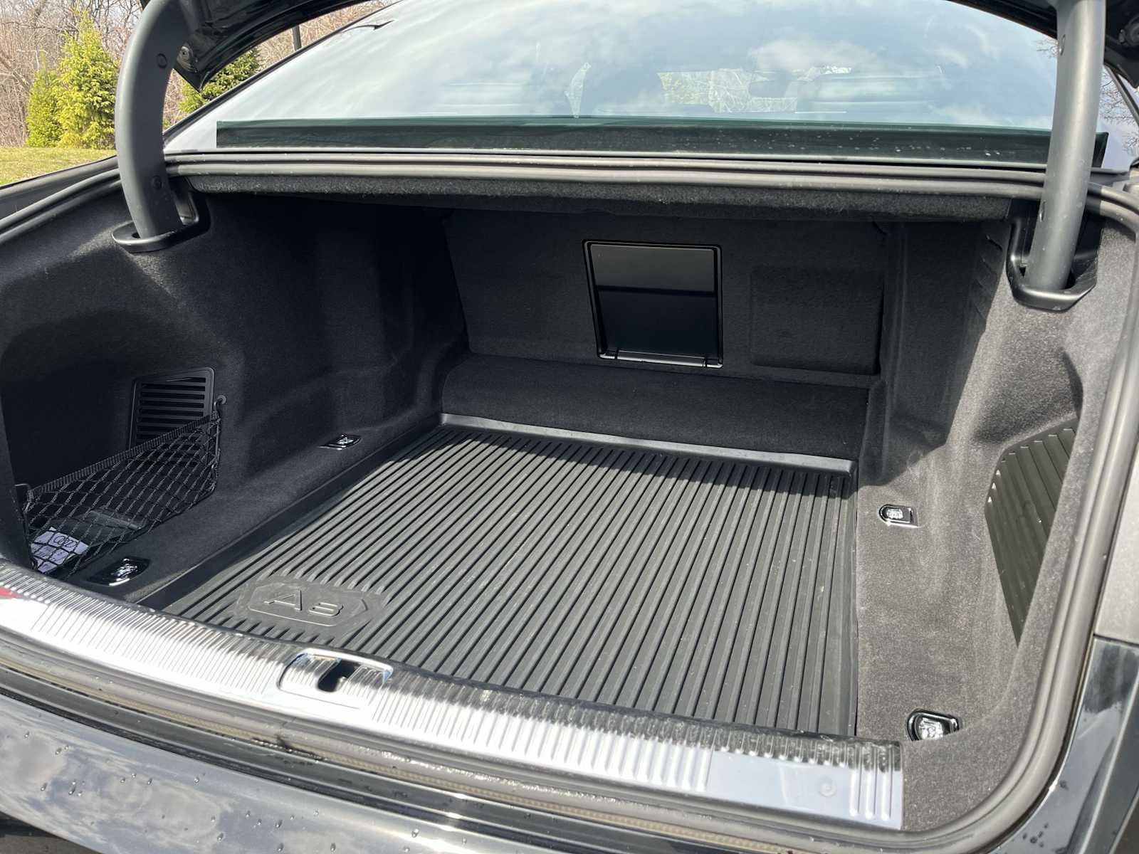 Used 2023 Audi A8 L 3.0T w/ Comfort Plus Package image 48