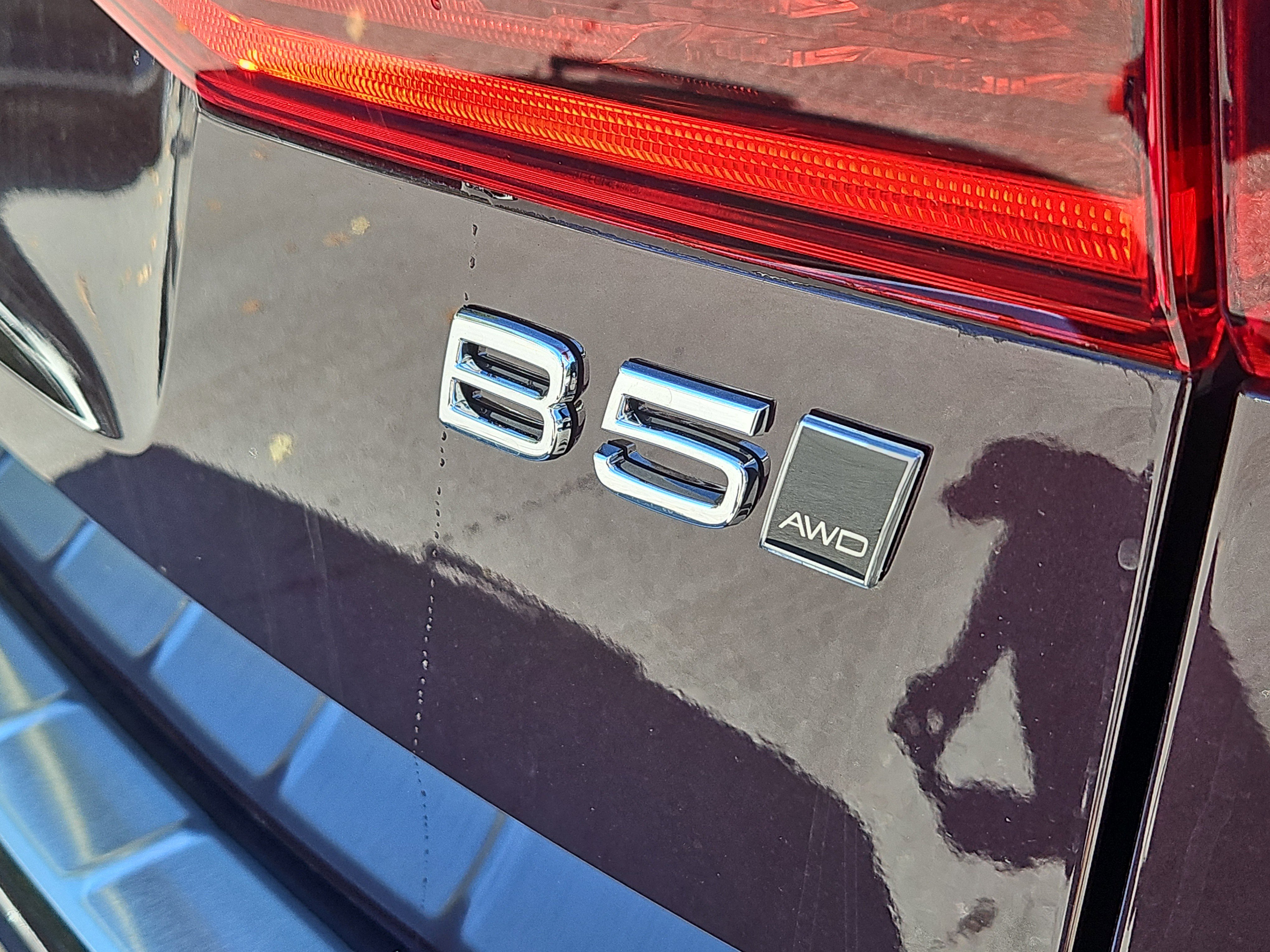 New 2026 Volvo XC60 B5 Ultra image 4