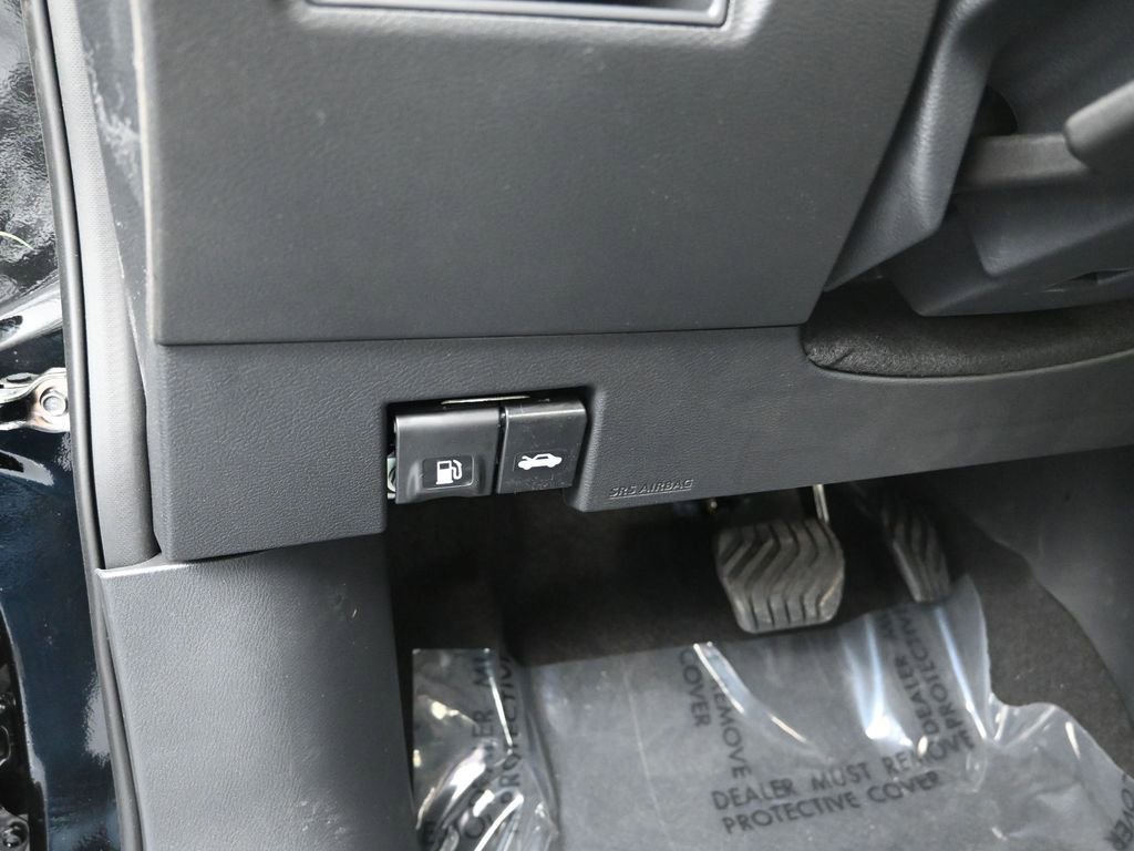 New 2025 Nissan Versa SV w/ Trunk Package FWD image 12