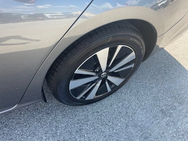 Used 2022 Nissan Altima 2.5 SV FWD image 16