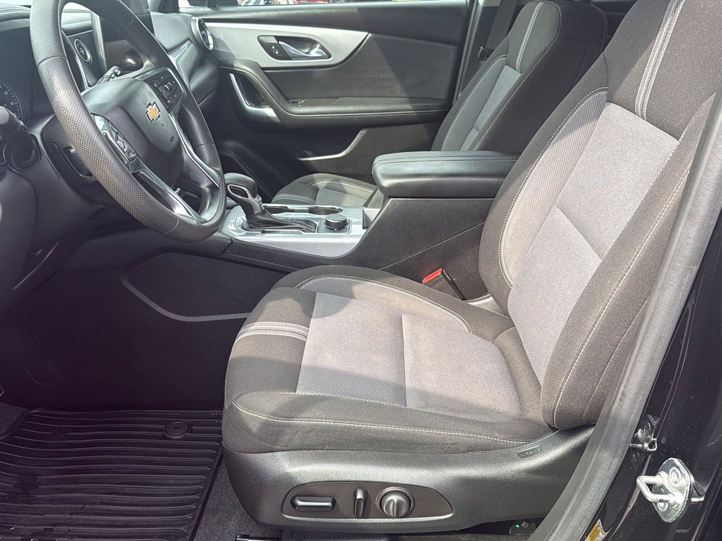 Used 2023 Chevrolet Blazer LT w/ Convenience Package FWD image 10