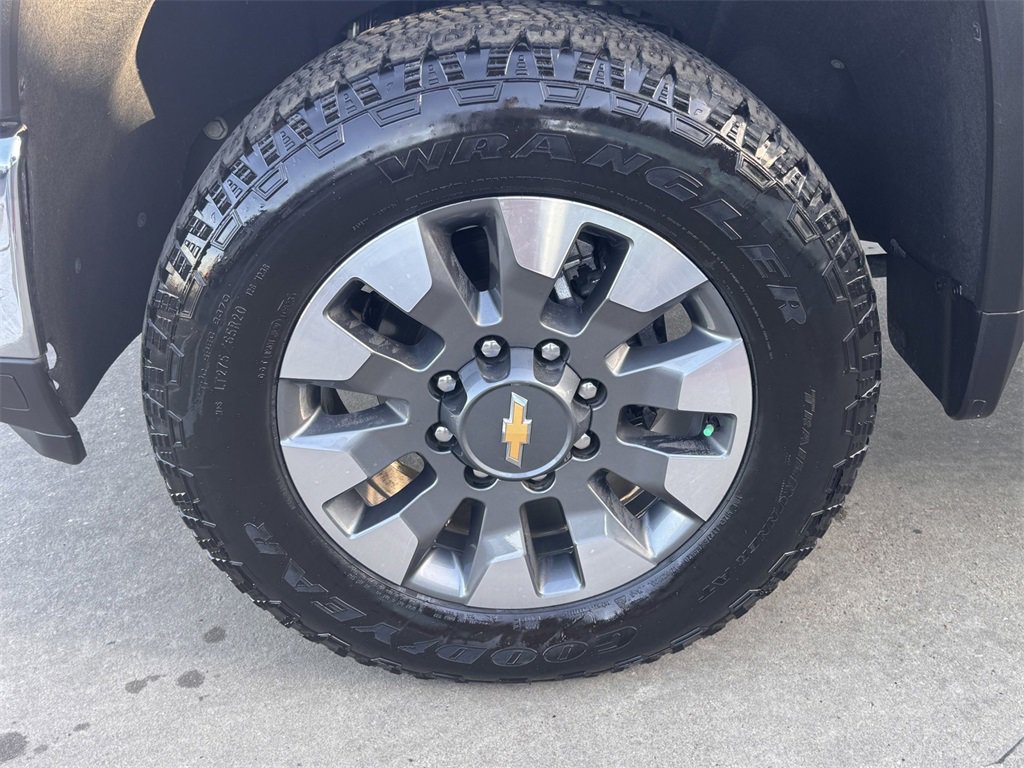 Used 2024 Chevrolet Silverado 2500 LT image 9