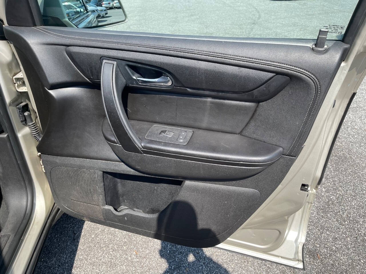Used 2016 Chevrolet Traverse LT w/ Style and Technology Package FWD image 32