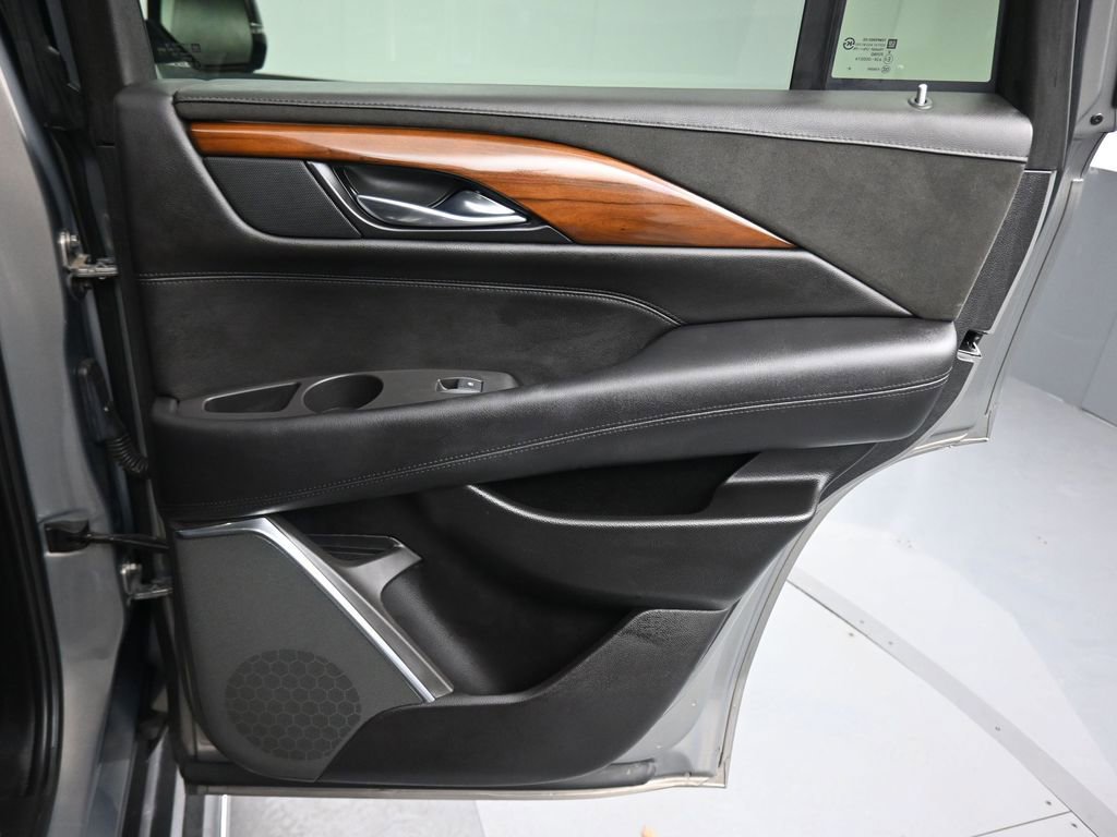 Used 2017 Cadillac Escalade Premium Luxury image 45