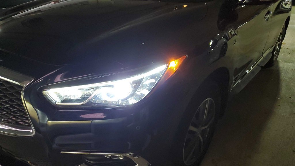 Used 2019 INFINITI QX60 Luxe w/ Essential Package