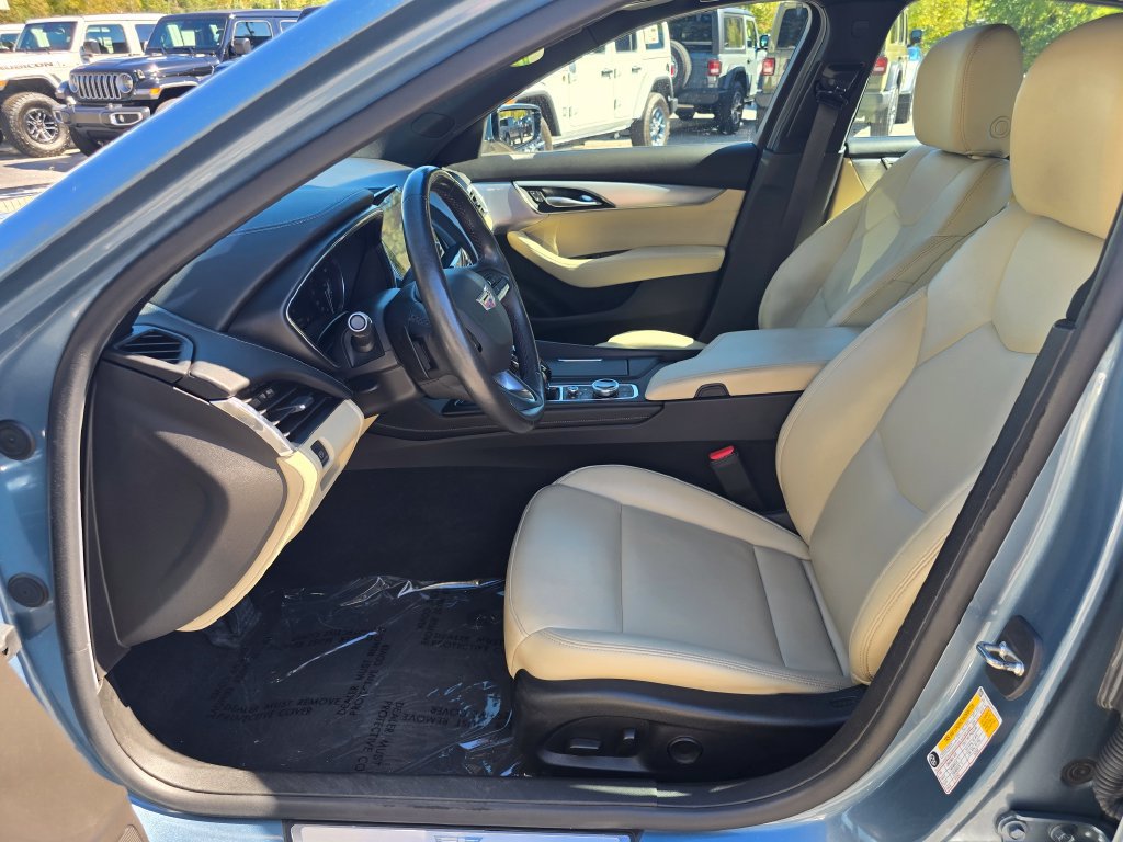 Used 2023 Cadillac CT5 Luxury w/ Sun And Sound Package AWD/4WD image 4