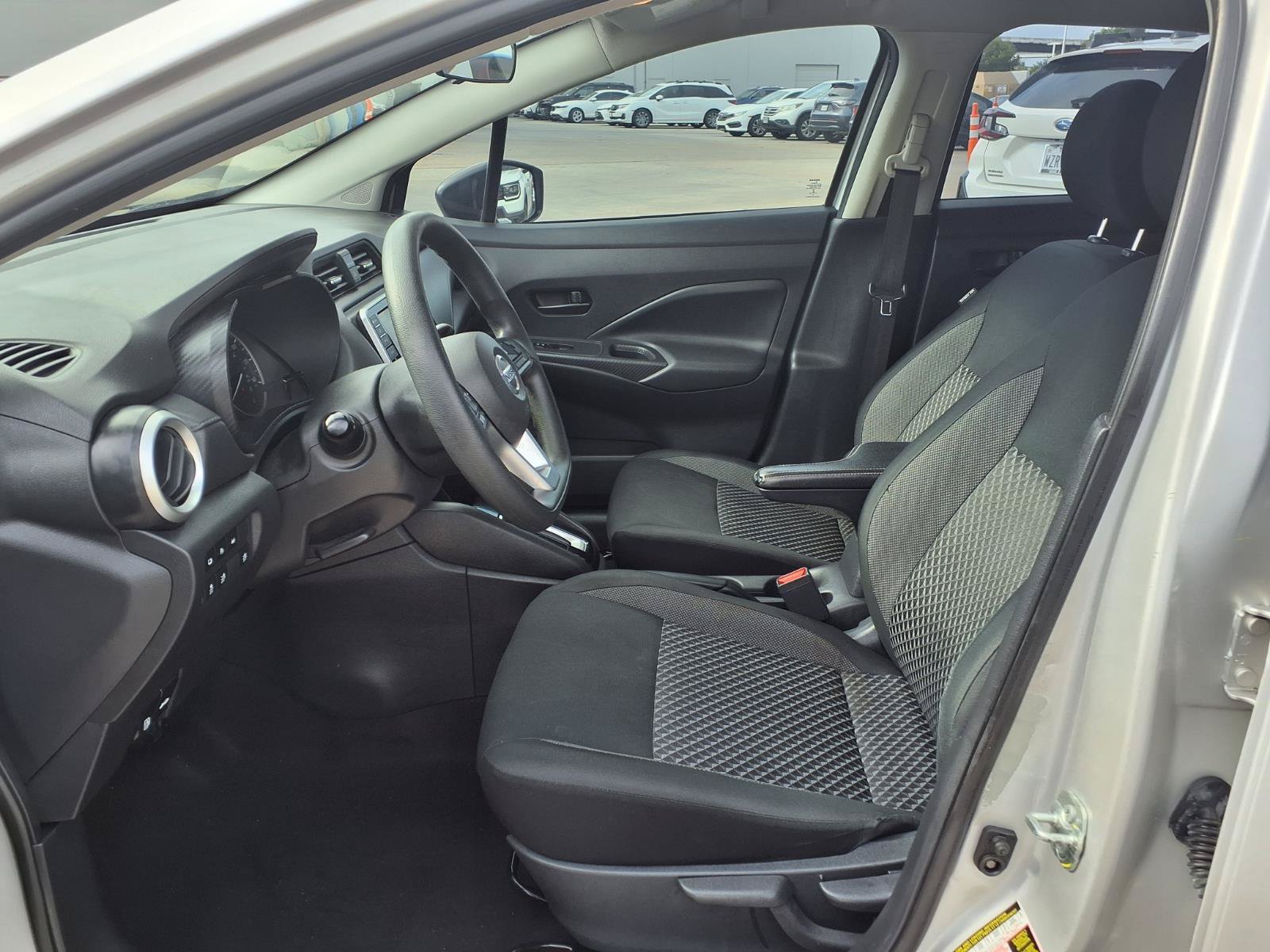 Used 2020 Nissan Versa S FWD image 17
