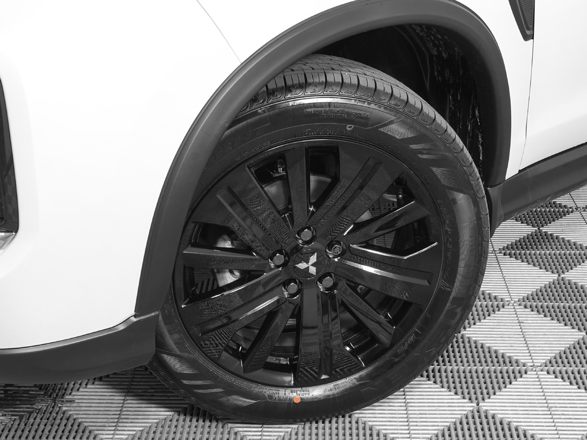 New 2027 Mitsubishi Outlander Sport LE FWD image 20