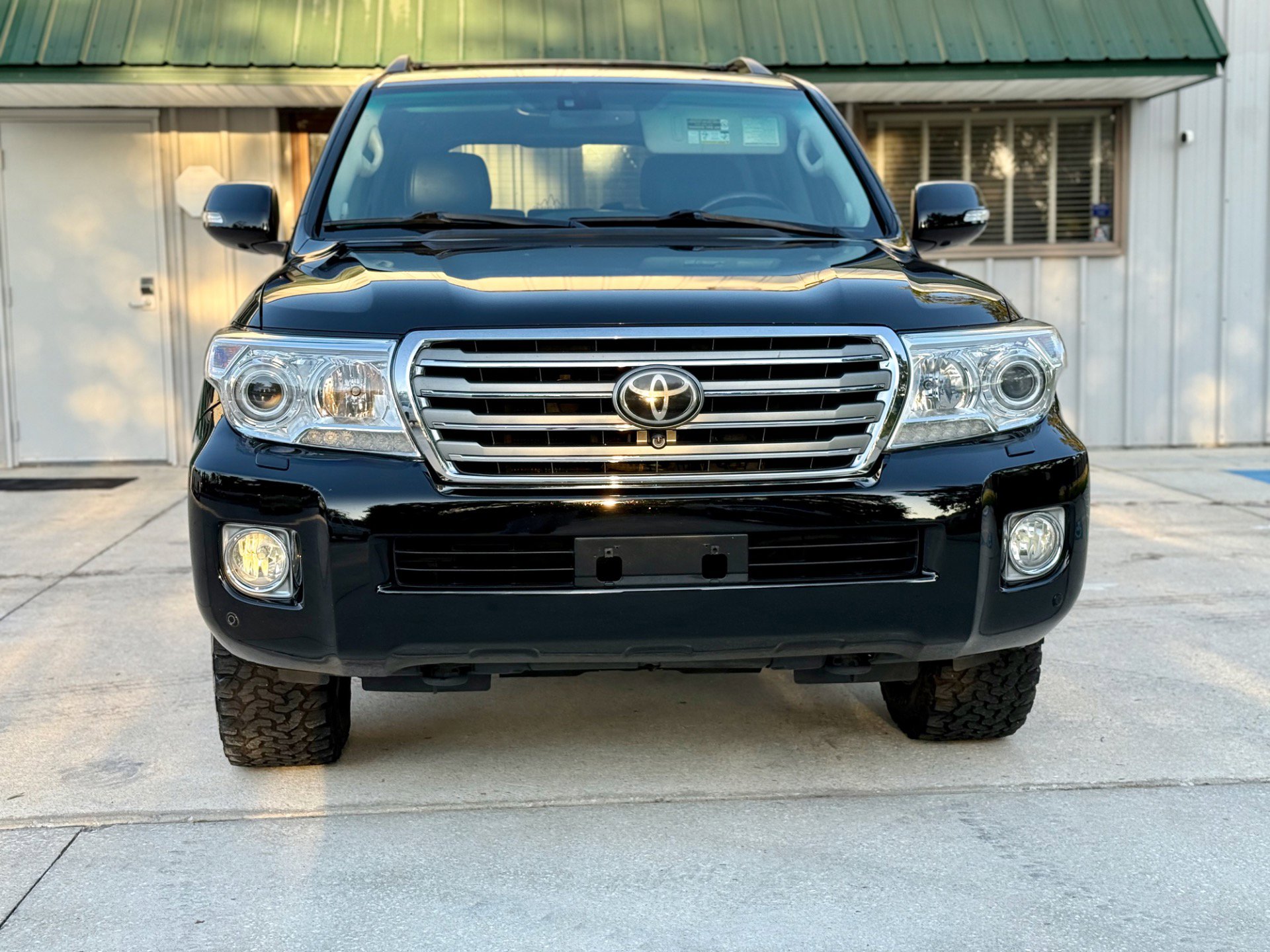 Used 2013 Toyota Land Cruiser image 28