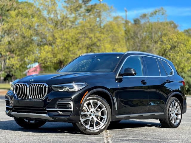 Used 2022 BMW X5 sDrive40i w/ Parking Assistance Package image 1
