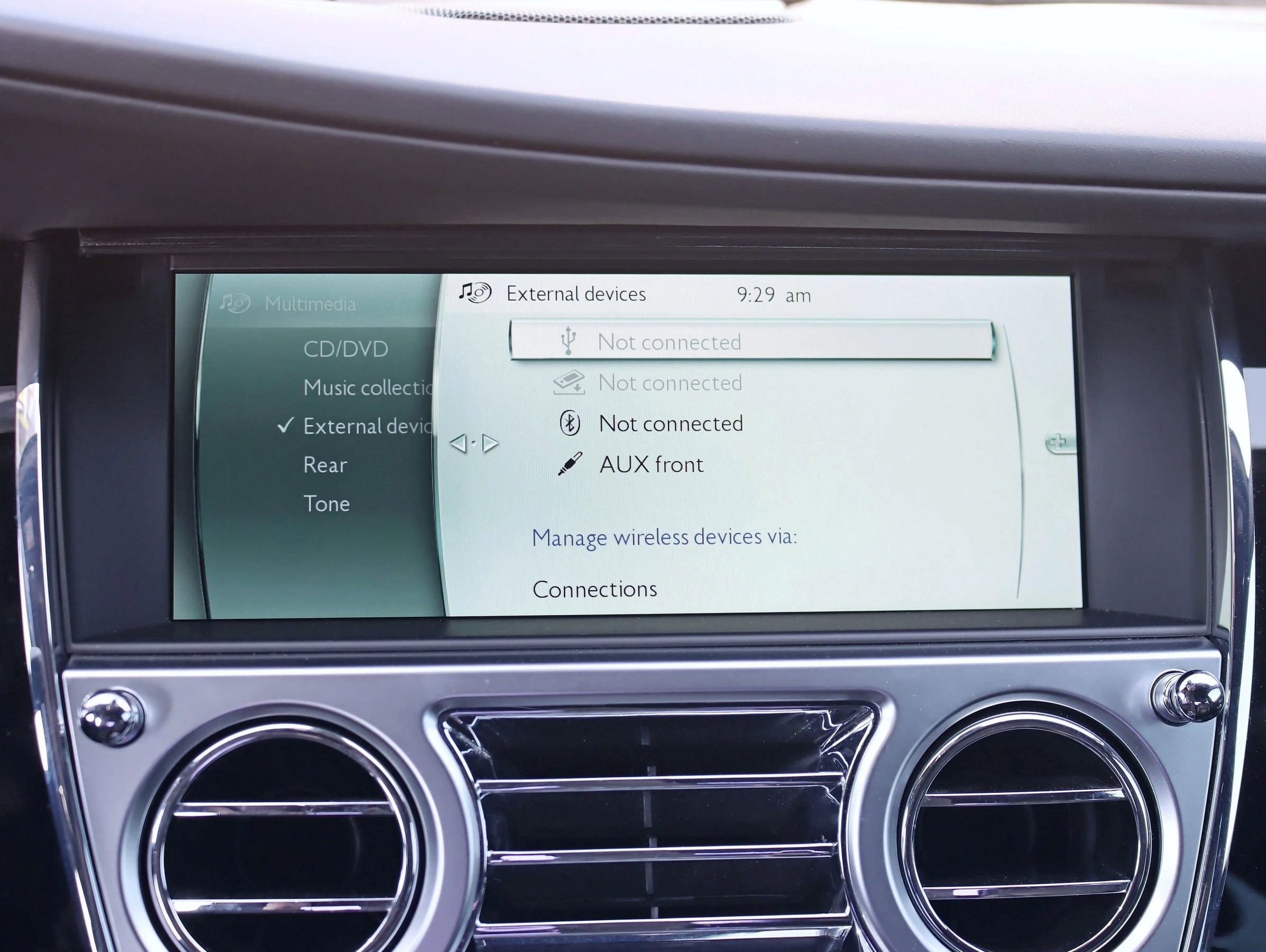 Used 2015 Rolls-Royce Ghost image 29