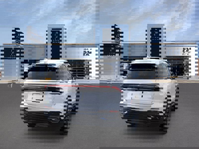 New 2026 Lincoln Nautilus Premier image 8