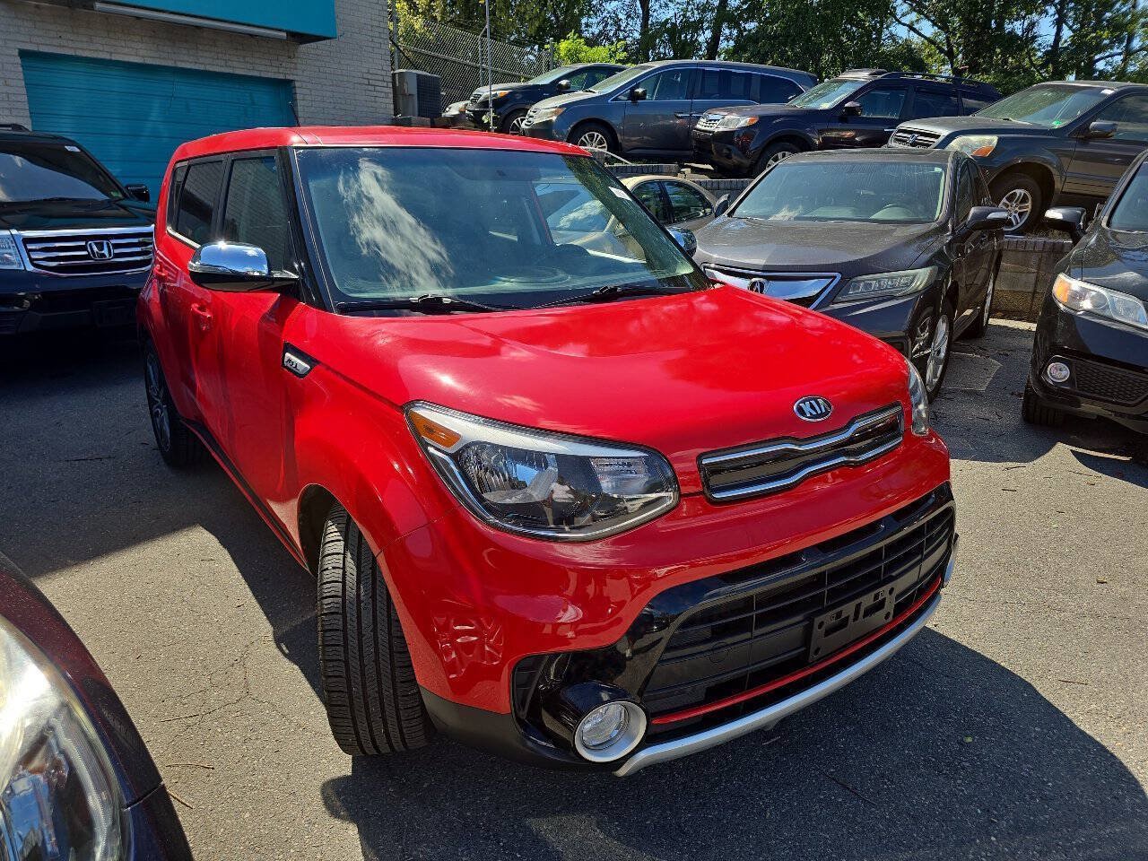 Used 2017 Kia Soul ! FWD image 5