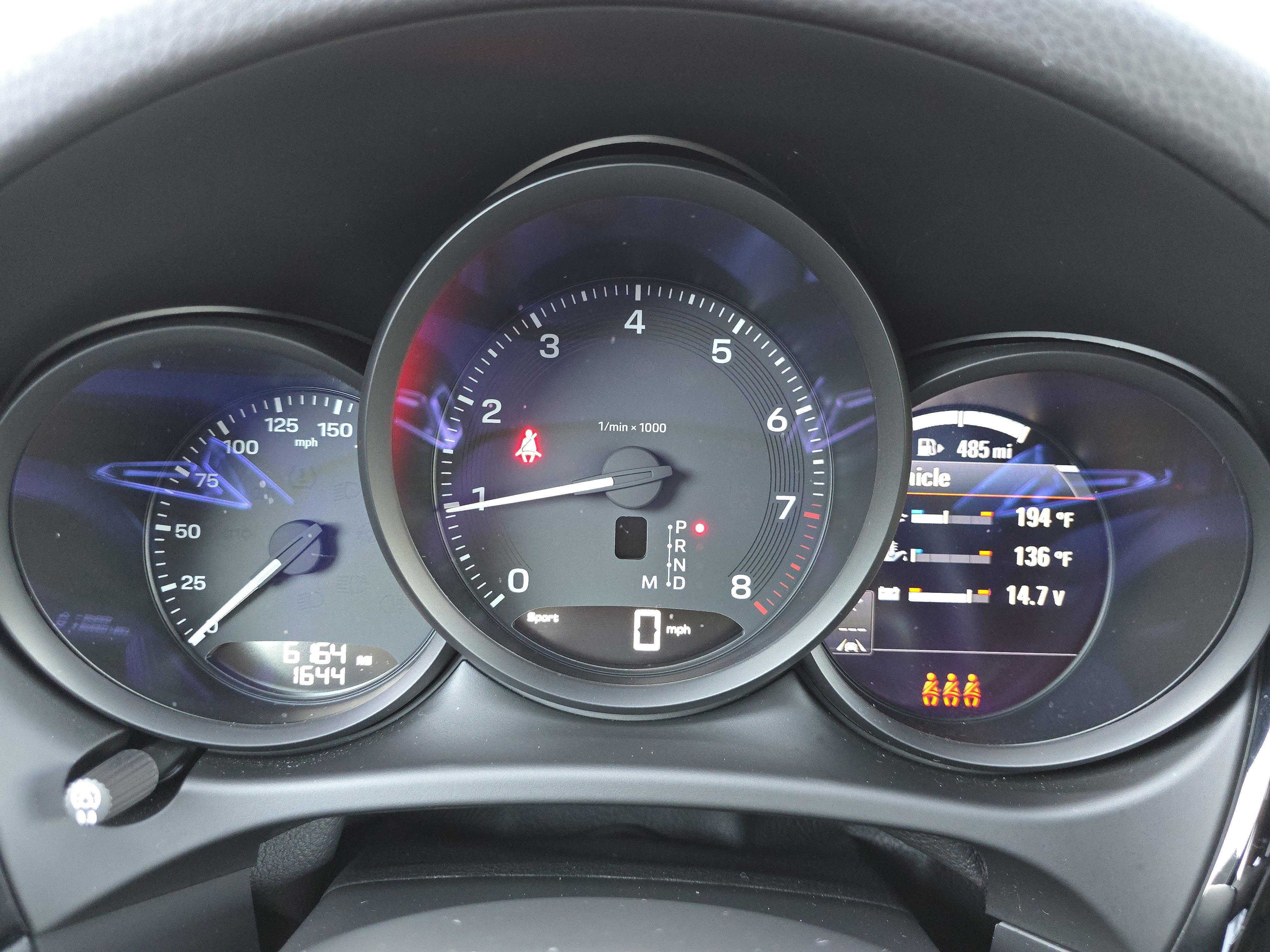 Certified 2025 Porsche Macan image 18