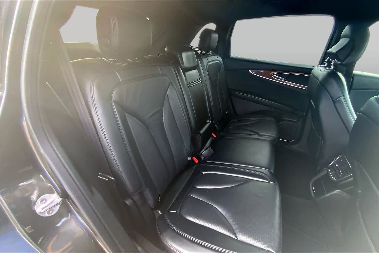 Used 2018 Lincoln MKX Reserve AWD/4WD image 20