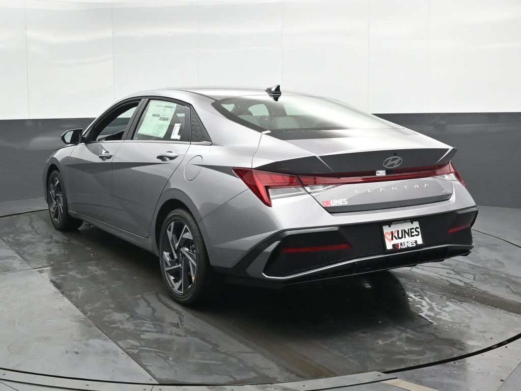 New 2026 Hyundai Elantra Limited w/ Cargo Package image 10