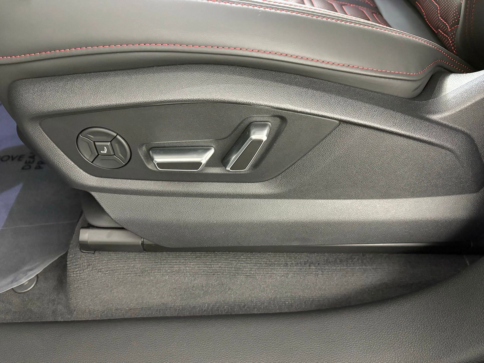 New 2026 Audi RS Q8 performance image 11