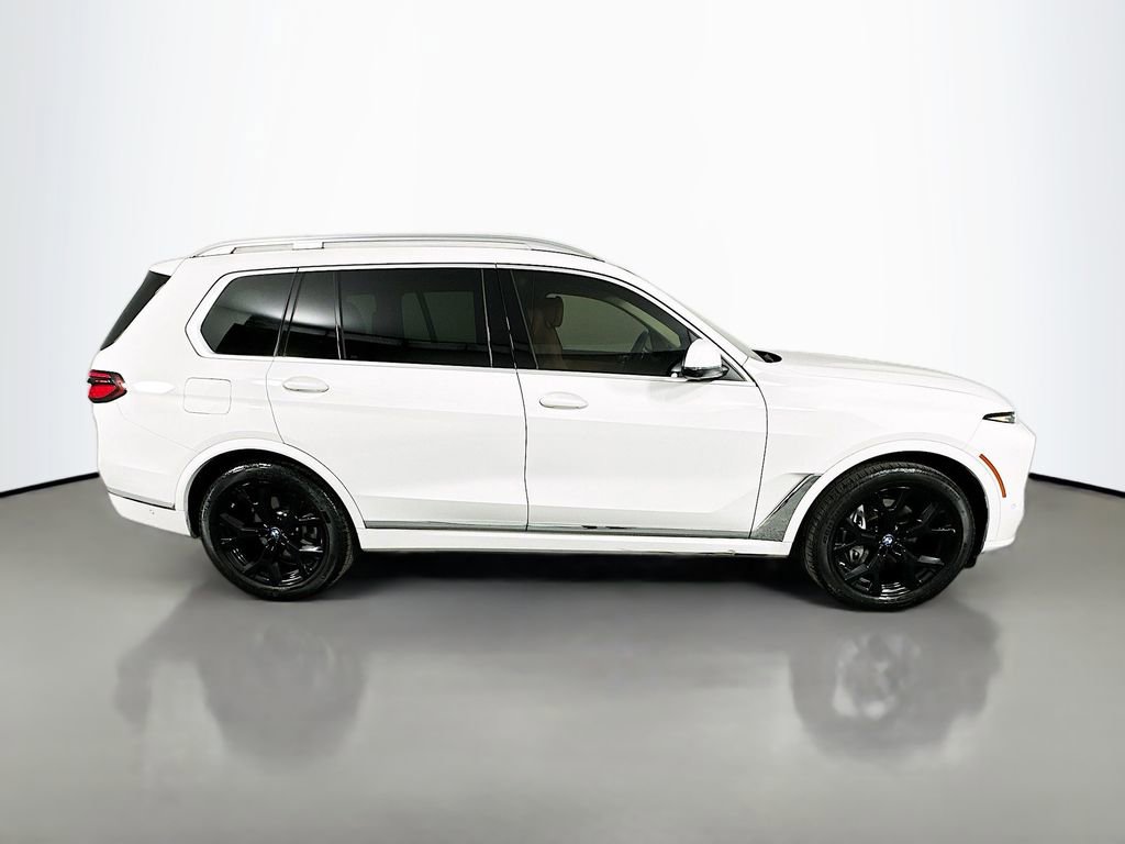 Used 2023 BMW X7 xDrive40i w/ Premium Package image 4