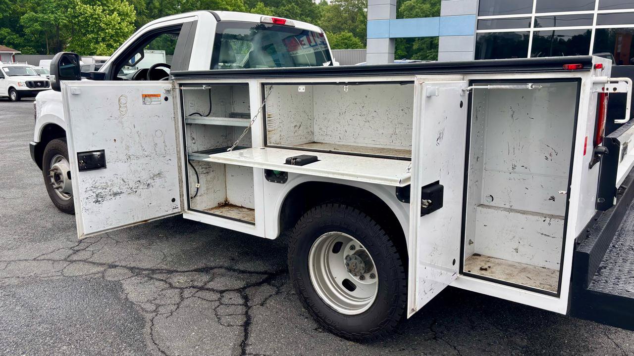 Used 2018 Ford F350 XL w/ Power Equipment Group RWD image 9