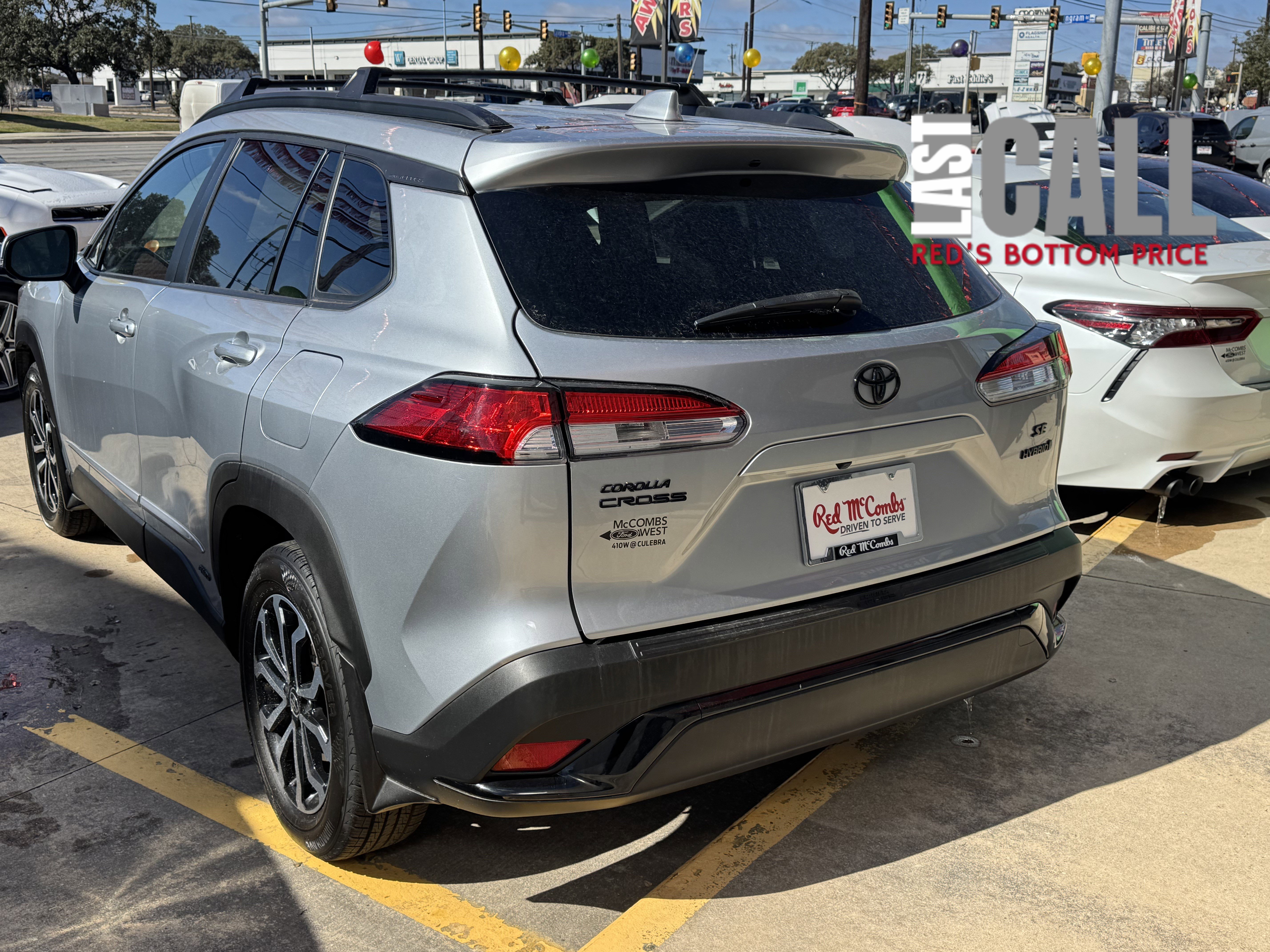 Used 2024 Toyota Corolla Cross SE image 5