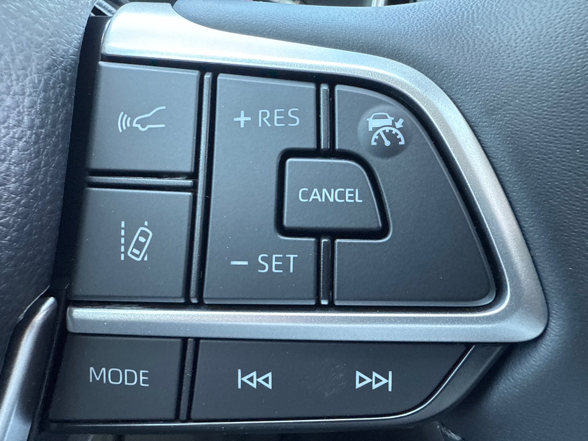 Certified 2026 Toyota Highlander XLE image 29