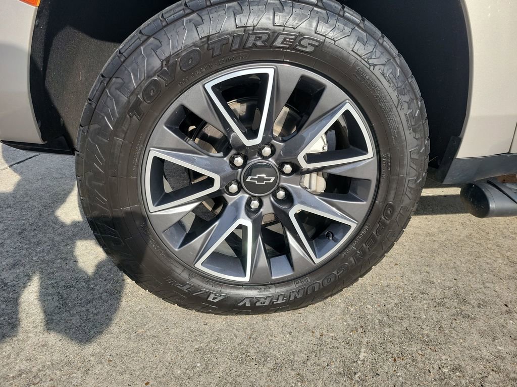 Used 2022 Chevrolet Tahoe Z71 w/ Luxury Package image 33