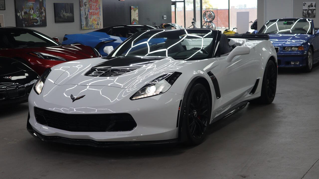 Used 2019 Chevrolet Corvette Z06 RWD image 1