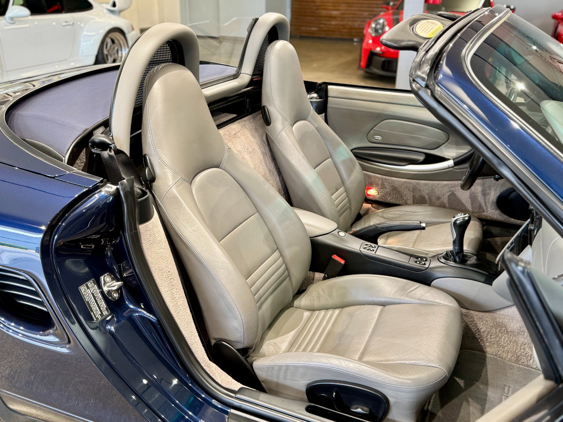 Used 2001 Porsche Boxster S image 28