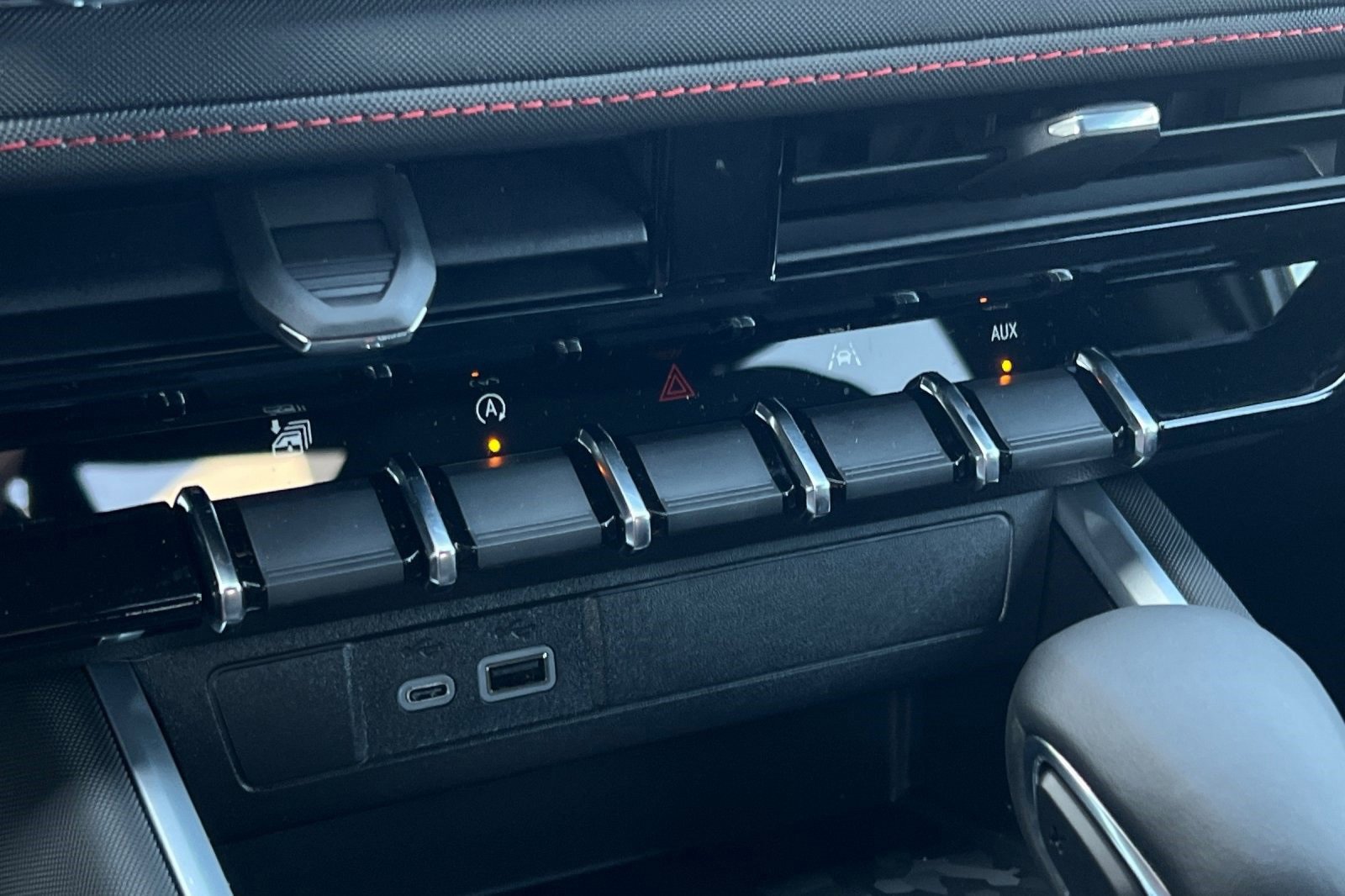 New 2025 Chevrolet Colorado Z71 w/ Midnight Edition image 23