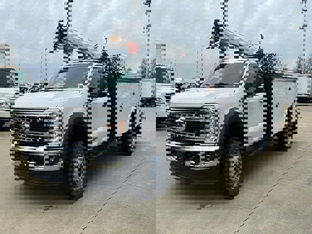 New 2024 Ford F550 4x4 SuperCab Super Duty image 12