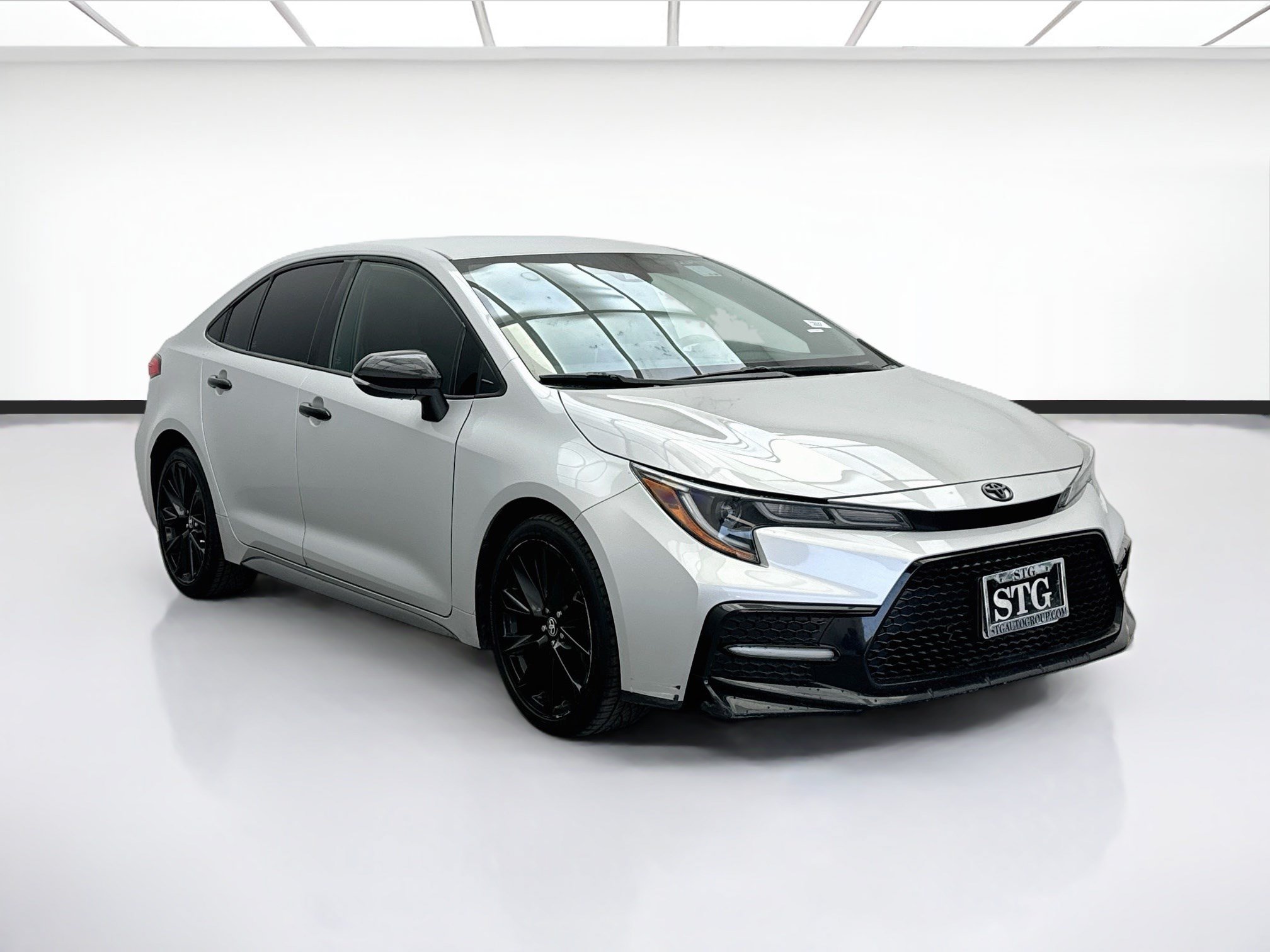 Used 2021 Toyota Corolla SE w/ Carpet Mat Package (TMS) FWD image 3
