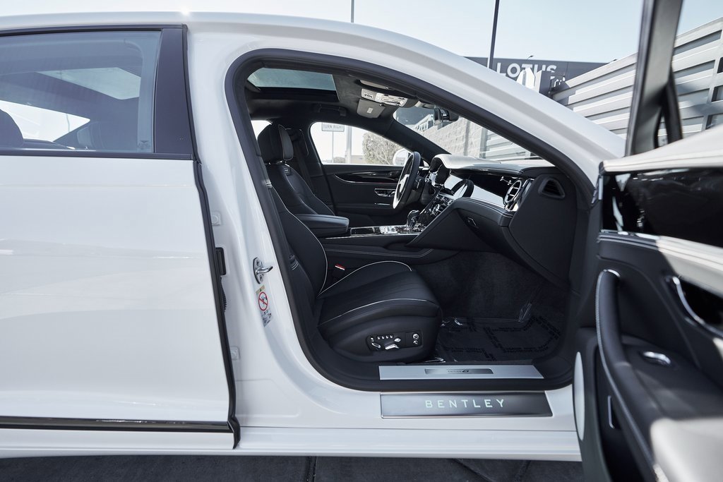 Used 2024 Bentley Flying Spur S V8 image 19