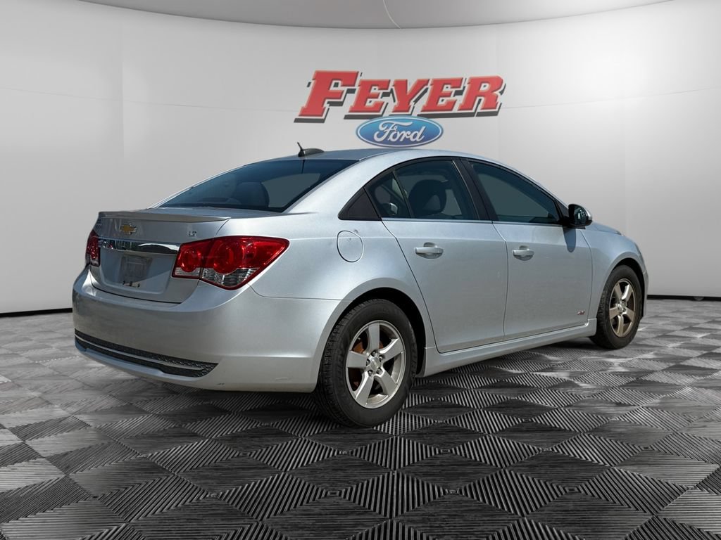 Used 2015 Chevrolet Cruze LT w/ Sun And Sound Package FWD image 5