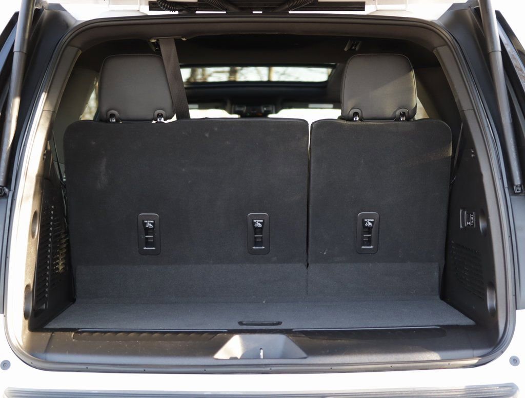 Used 2023 Chevrolet Tahoe LT w/ Luxury Package image 32