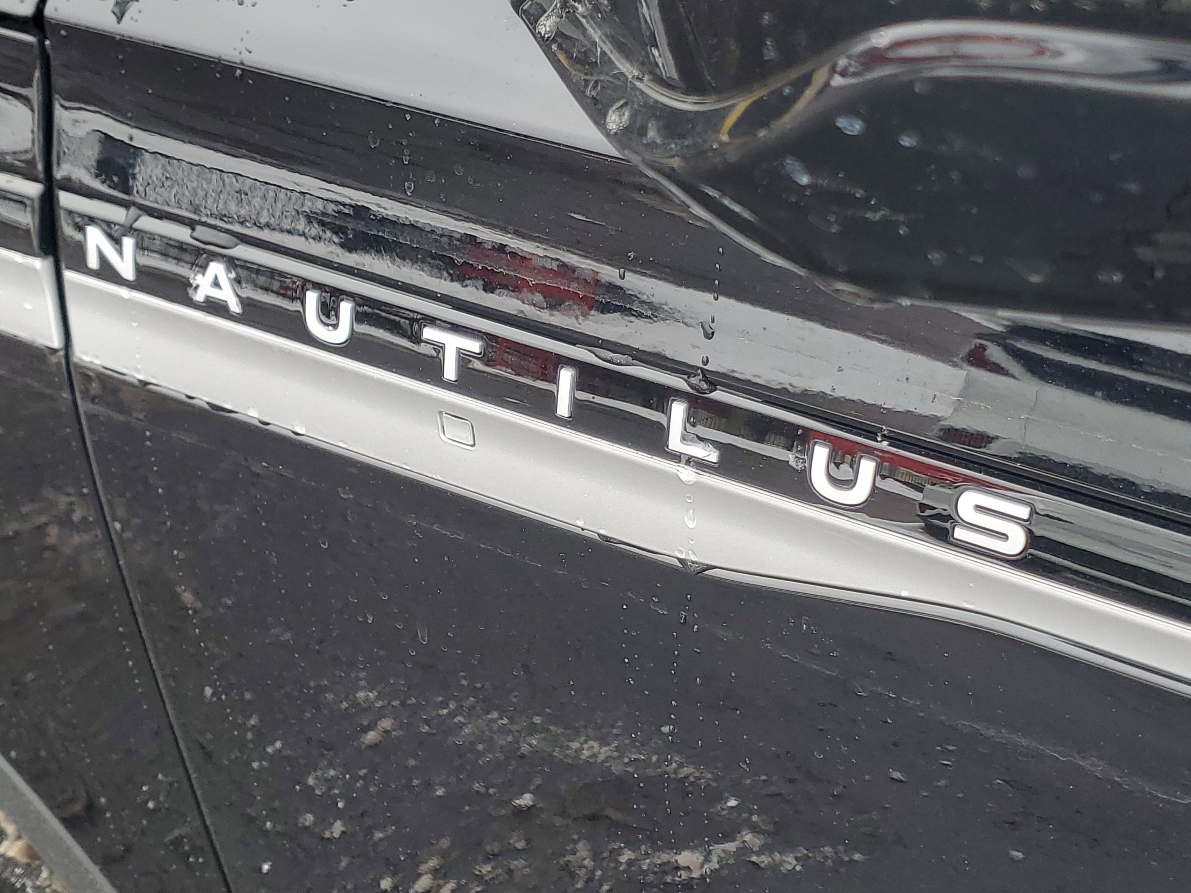 New 2026 Lincoln Nautilus Premier image 7